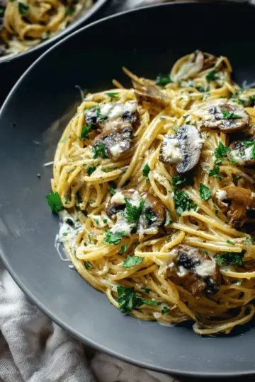Creamy Garlic Herb Mushroom Spaghetti