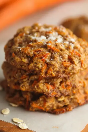 Healthy Carrot Cake Oatmeal Cookies