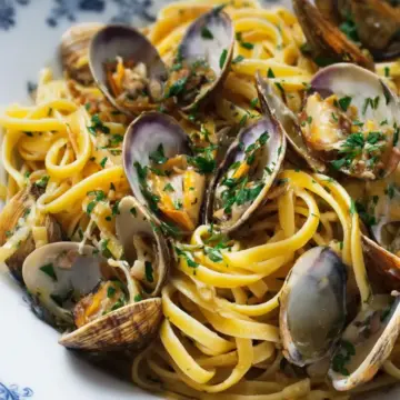 Linguine alle vongole recipe (pasta with clams)