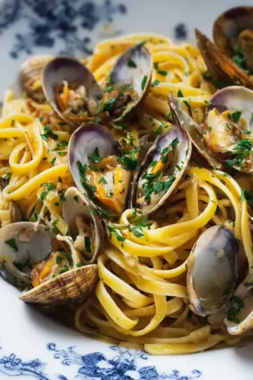 Linguine alle vongole recipe (pasta with clams)