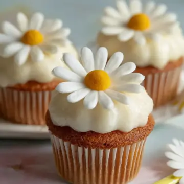 Super Cute Daisy Cupcakes